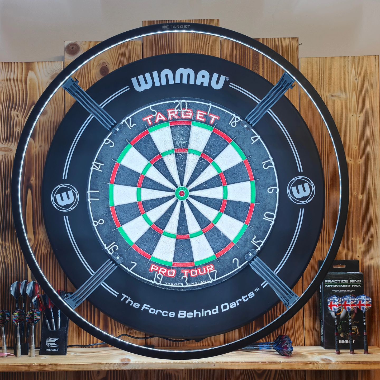 Tolle Beleuchtung und Surround von #dartshopper #dartshopper