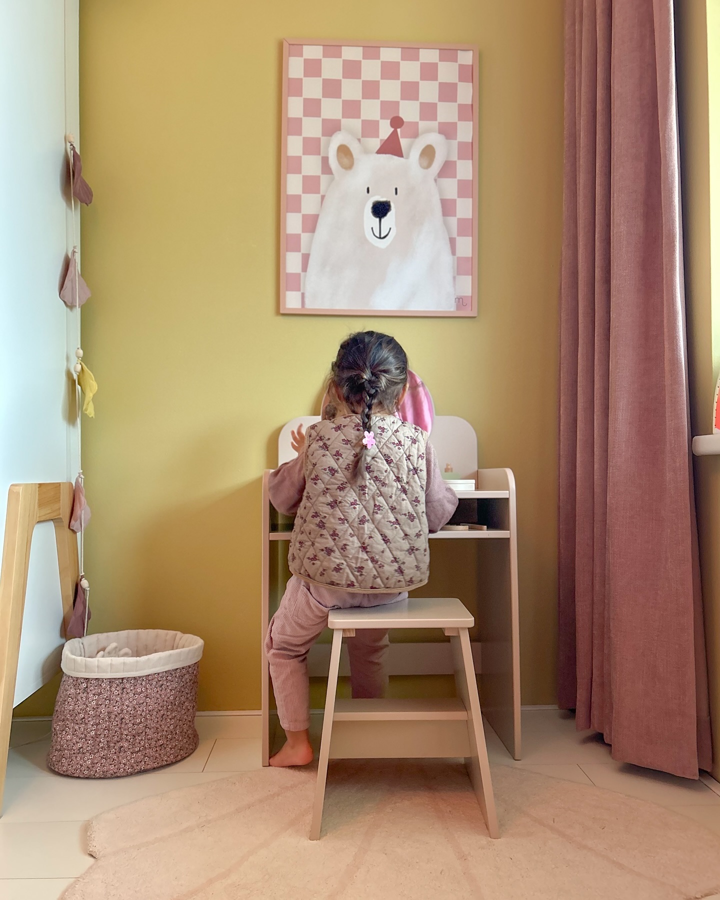 HOUTEN KAPTAFEL MET SPIEGEL EN STOEL | «BELLE» | ROZE