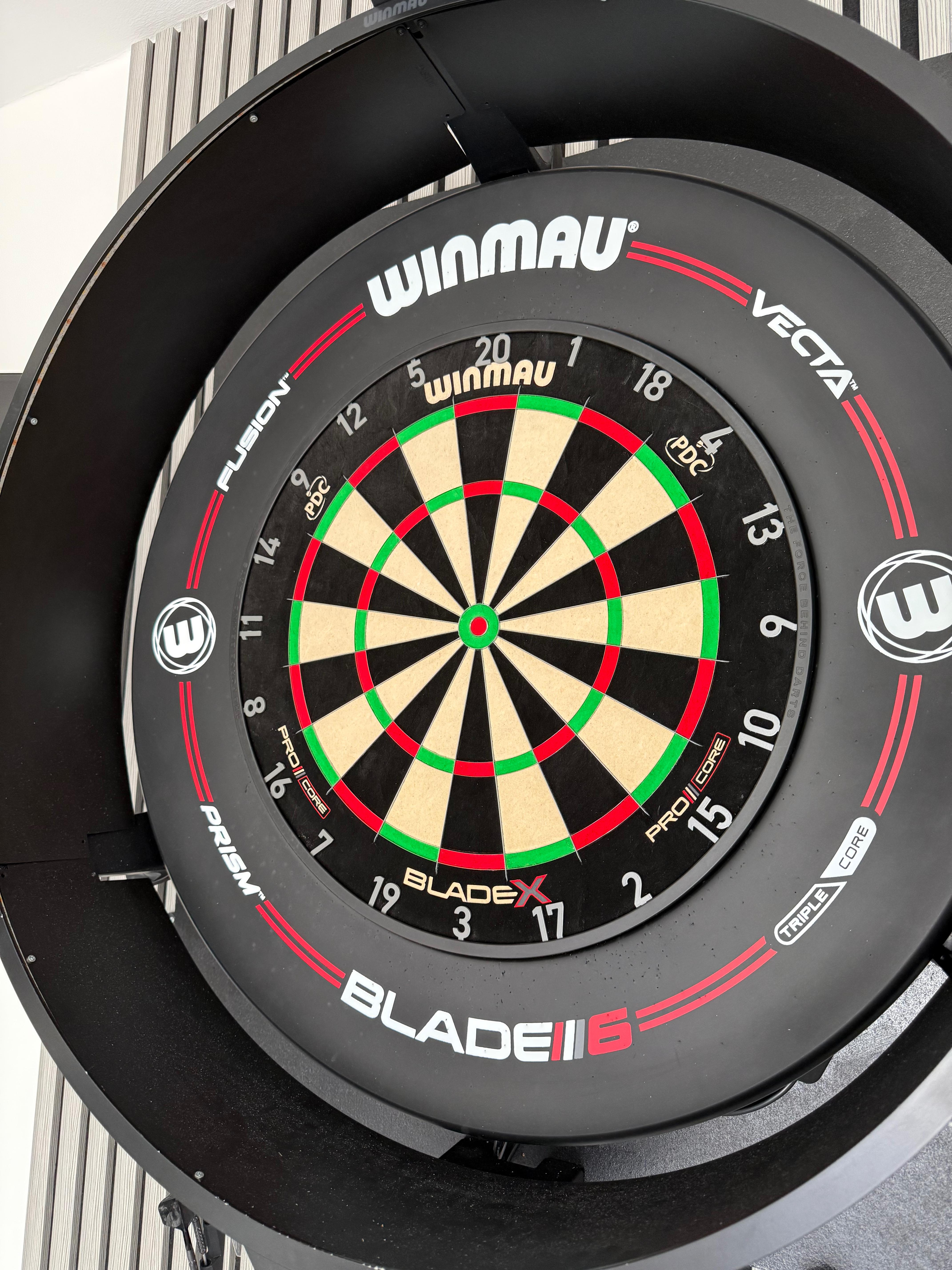 Winmau Blade X