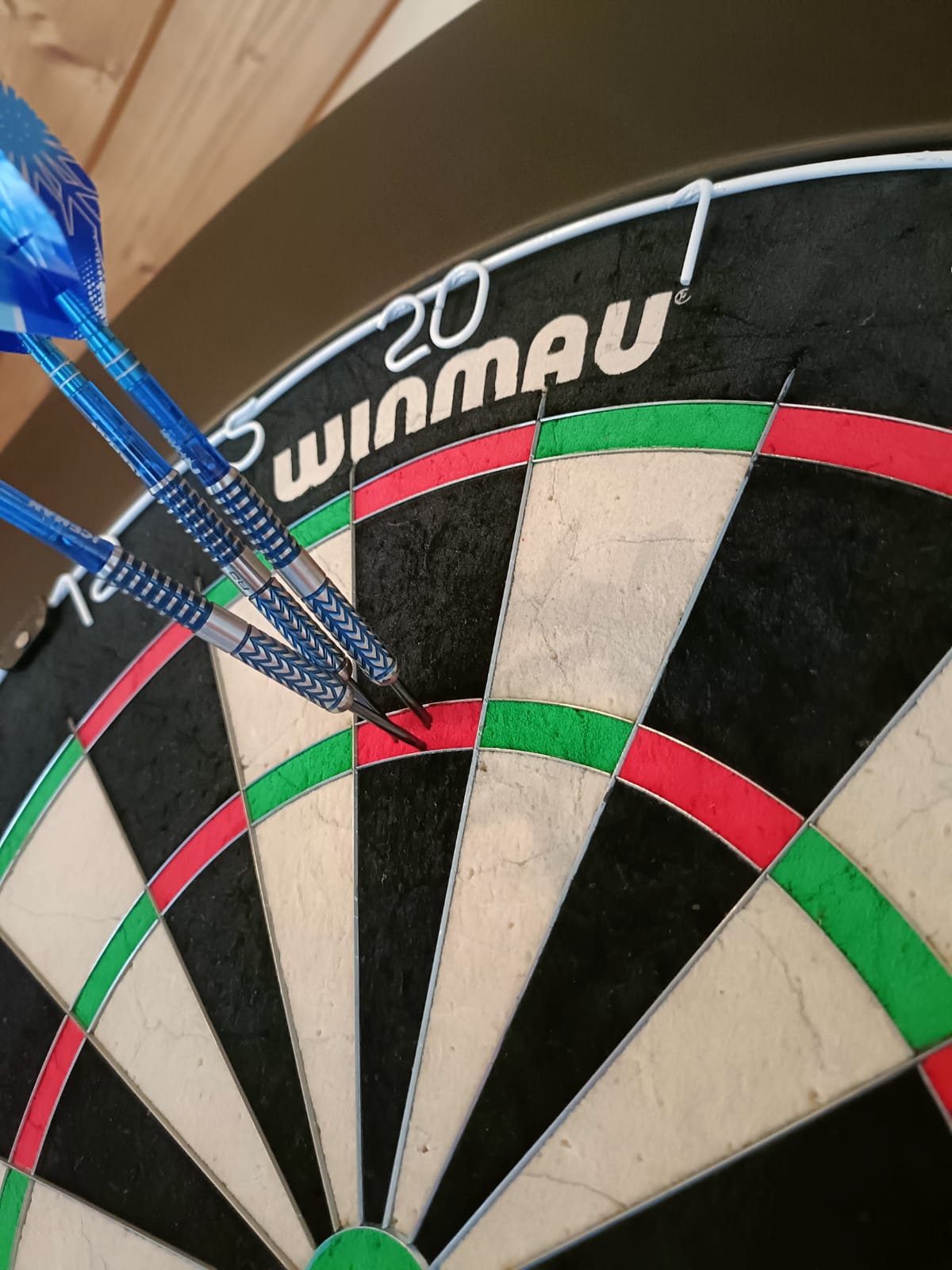 180 with Gerwyn Price Glacier Darts
