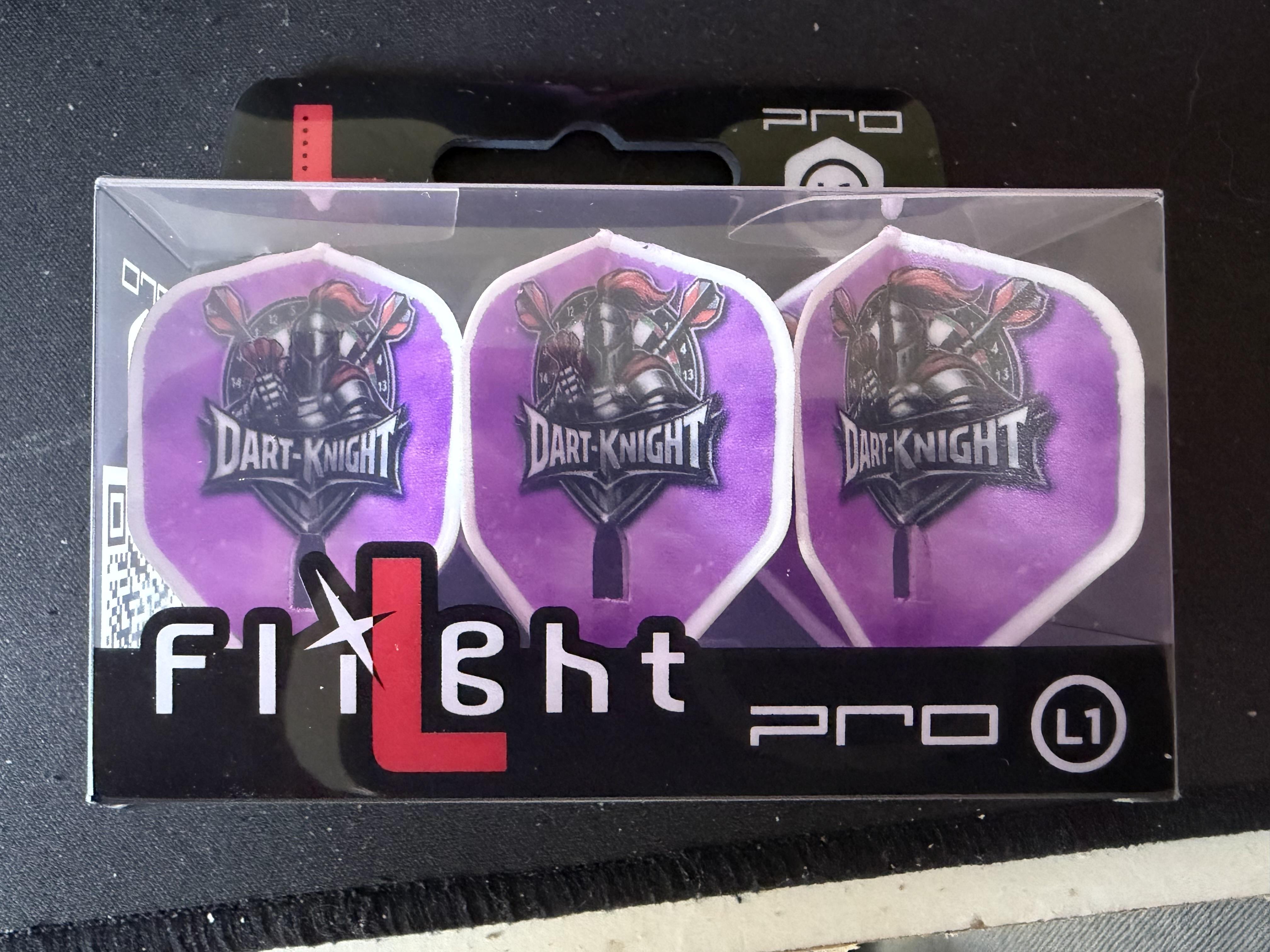 L Style Flights mit eigenem Logo von Dartshopper