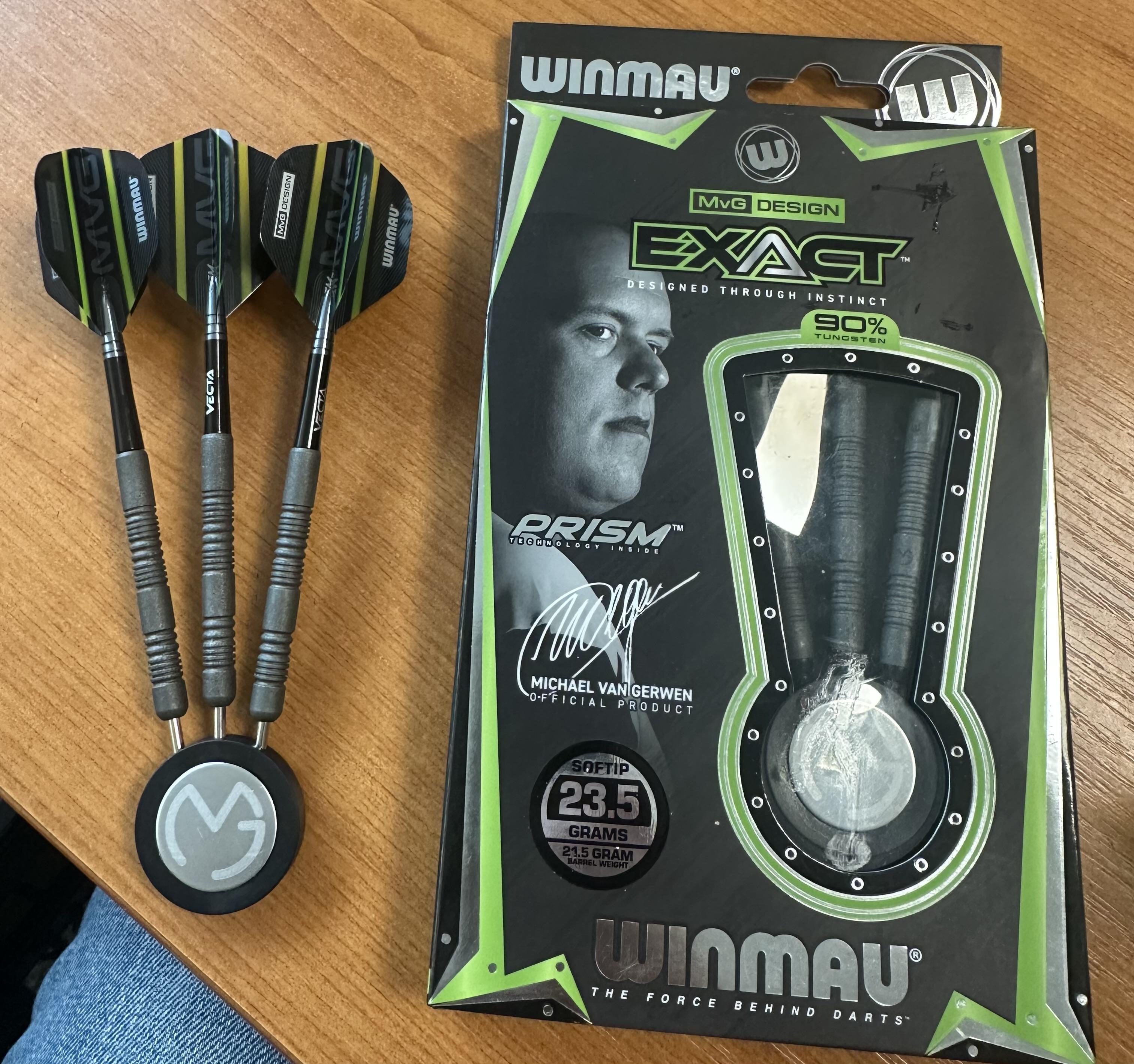 #DARTSHOPPER I couldn’t be more happier with the 2 sets of MVG Darts, one soft tip, the other steel tip and of course the Blade6 dartboard, I’ve also ordered more flights and stems and awaiting delivery, loving your sop online.. #DARTSHOPPER