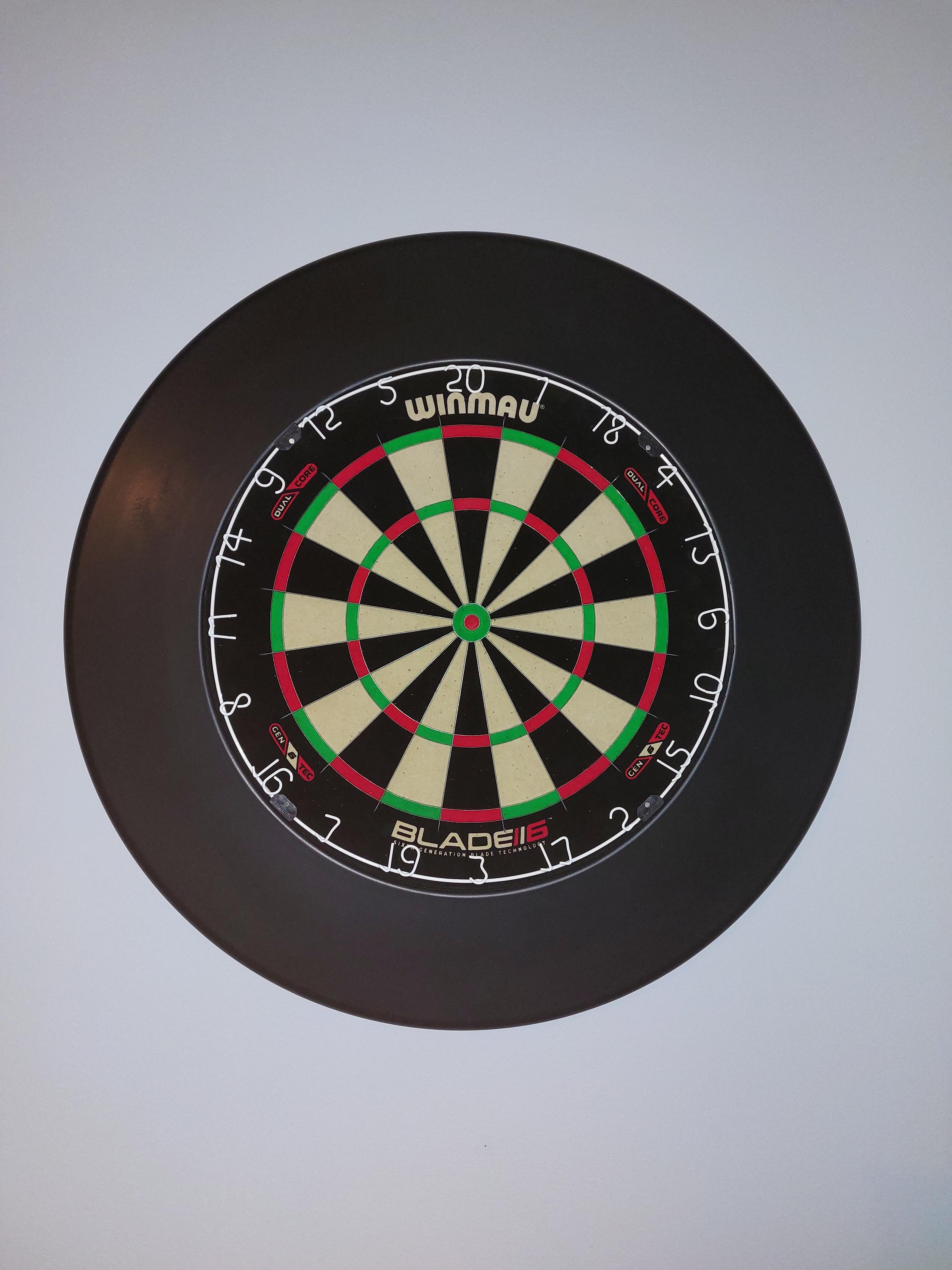 Winmau Blade 6 Dual Core + KOTO Surround + Red Dragon Javelin