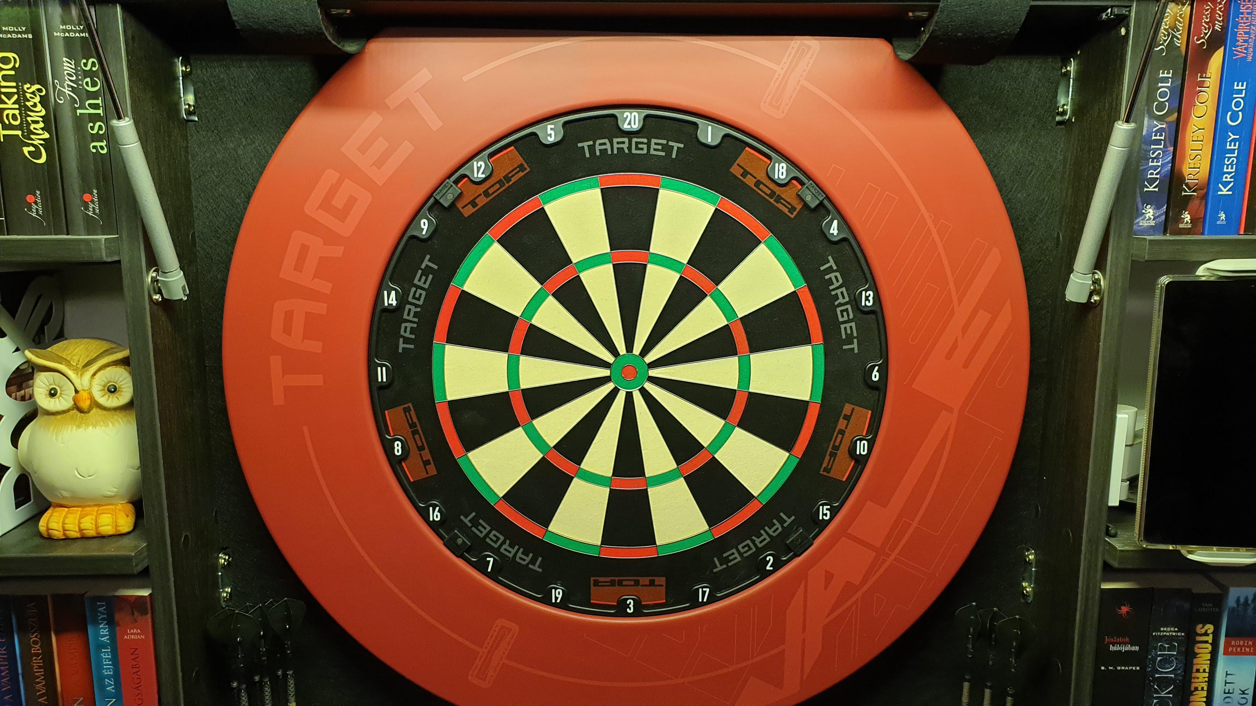 Nagyon szép darts tábla!