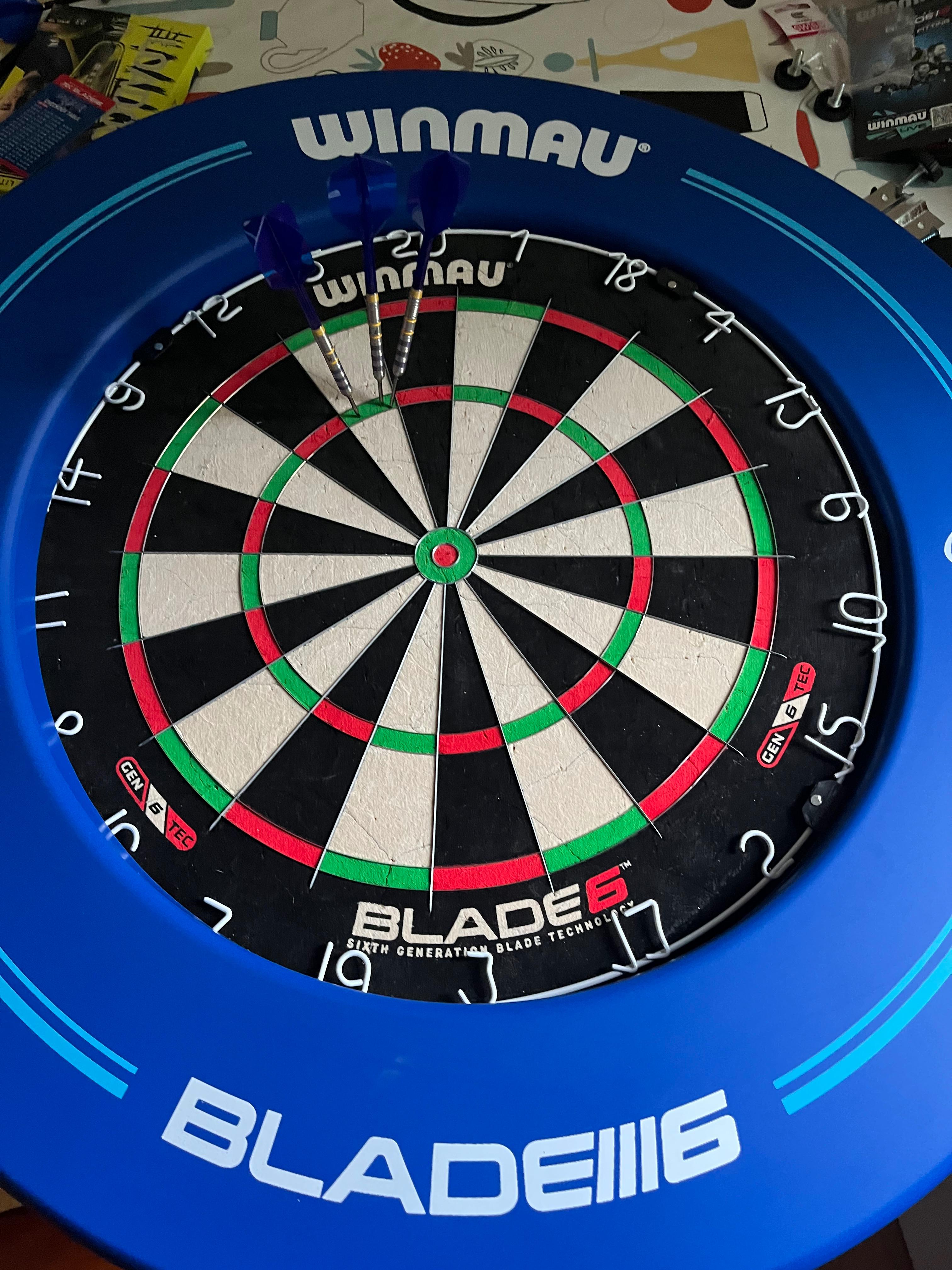 blade 6 board with luke littler loadouts and winmau blade6 surround