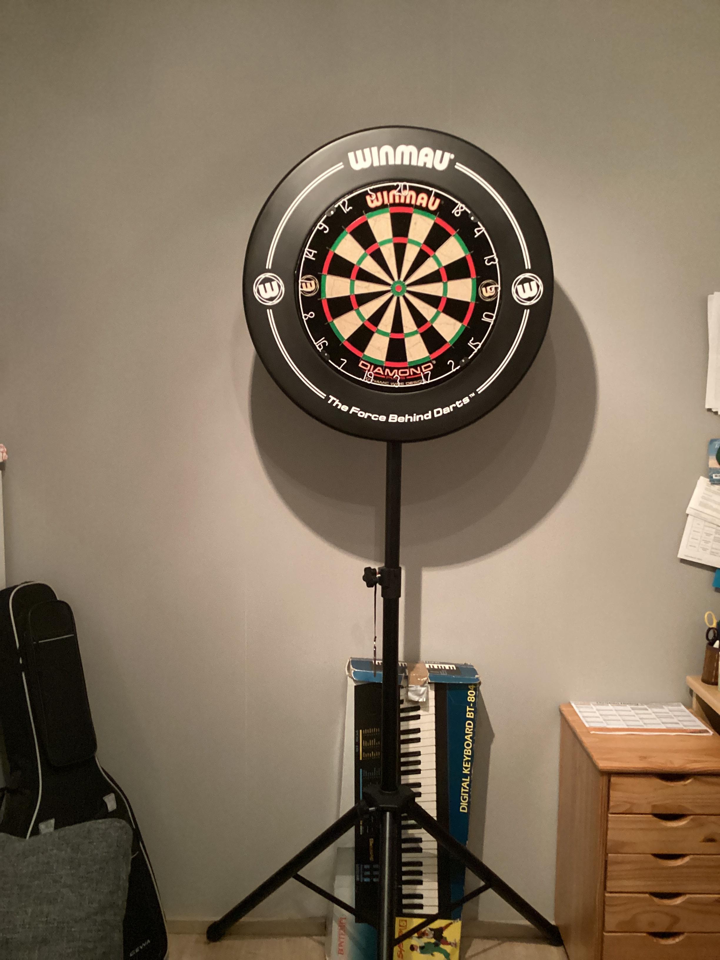 Dartscheibe mit Ständer