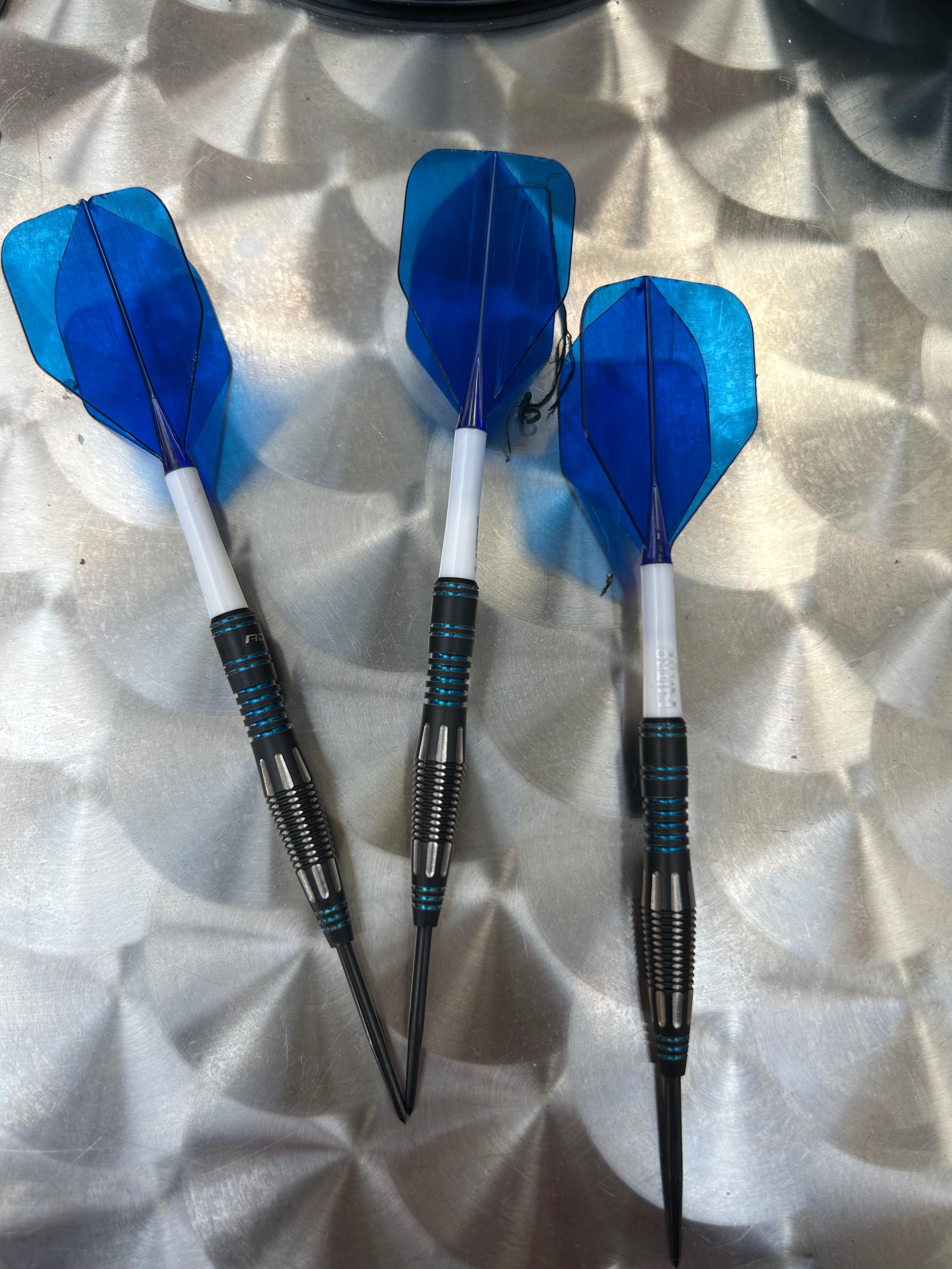 Dartpfeile Dragon Marlin und Nitro Flite