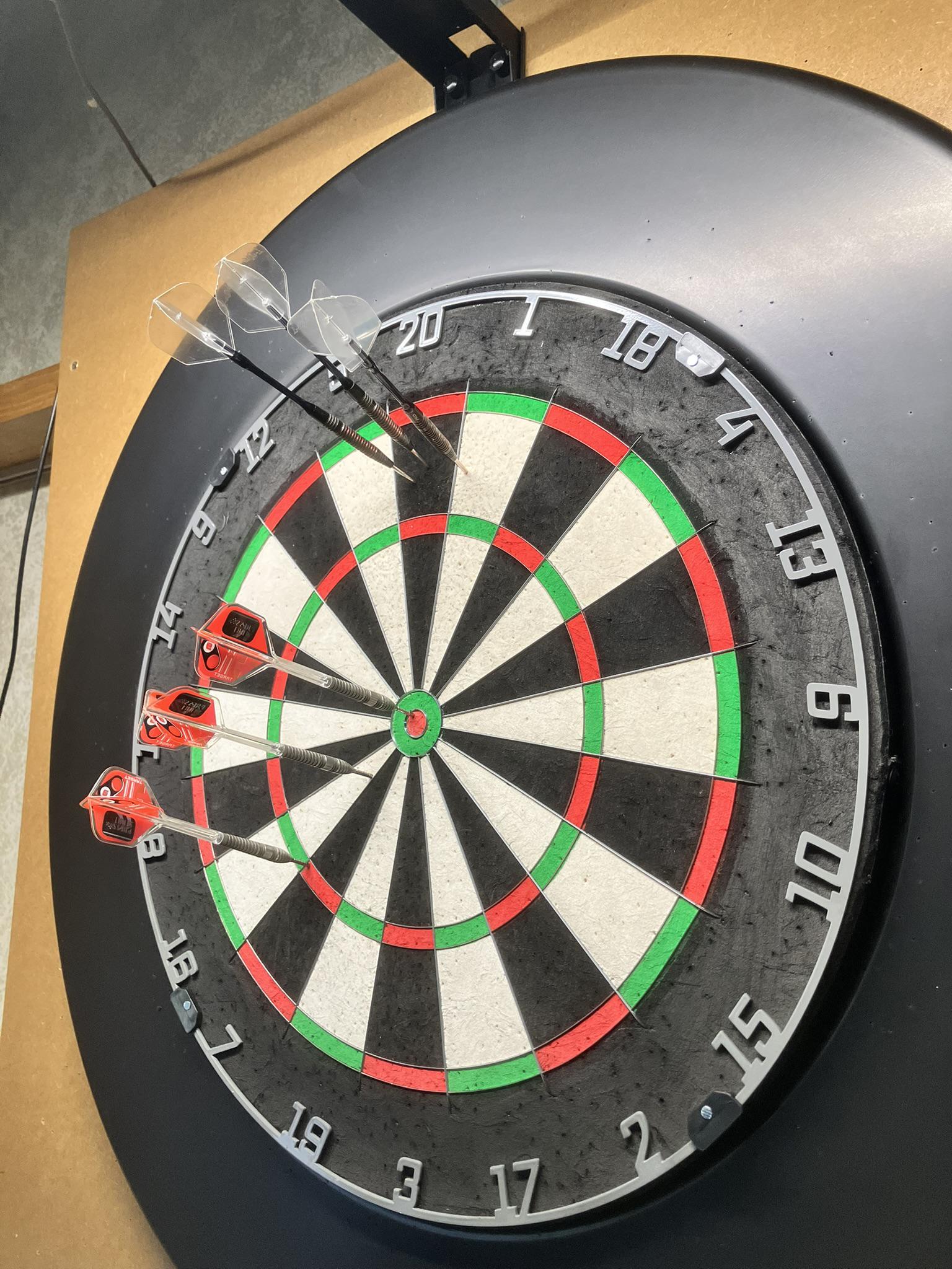 winmau blade NPQ, Target K-Flex Press Start NO6 - Dart Flights bottem, L-Style L-Shaft Locked Slim Black, top - L-Style Fantom EZ L3 Shape Clea, top