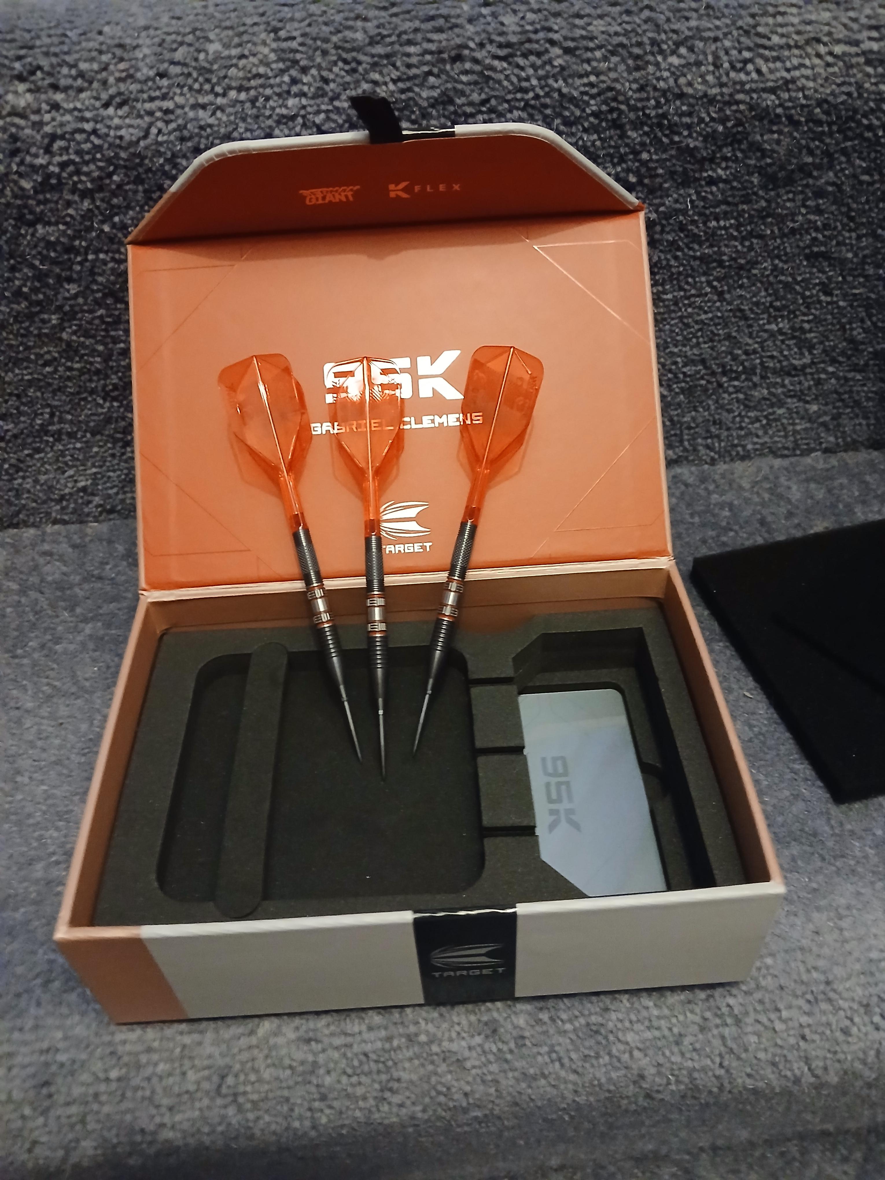 New darts Day, just opened. What a gorgeous set of darts . Thank you