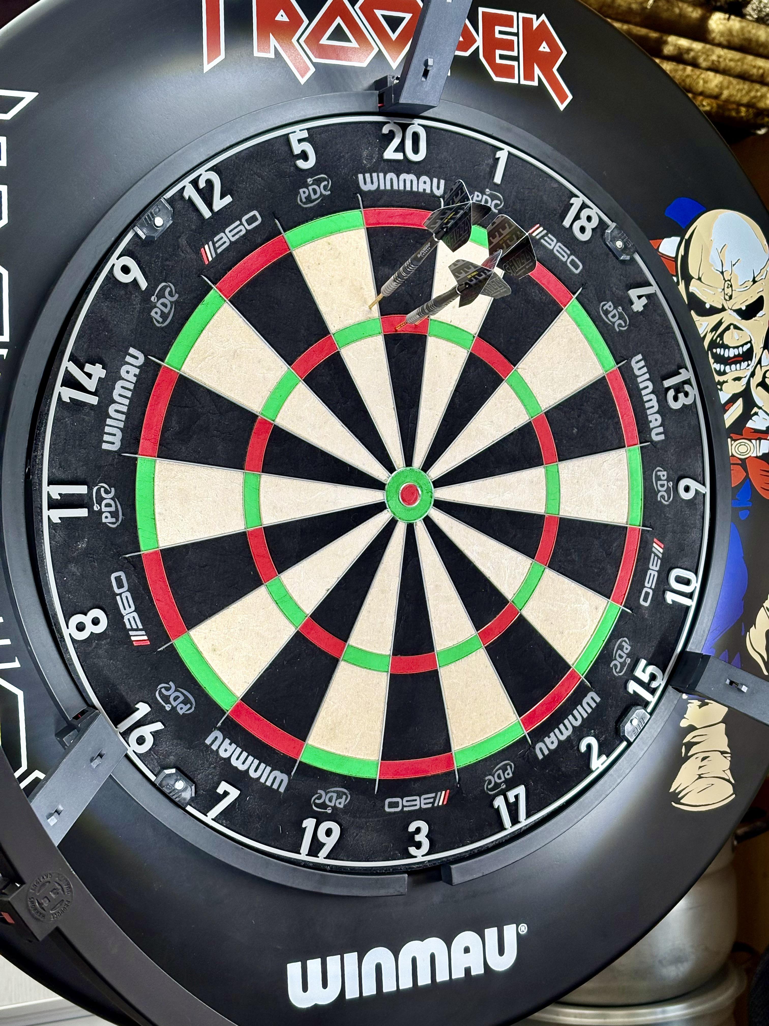 Trotse eigenaar van al deze producten via dartshopper.