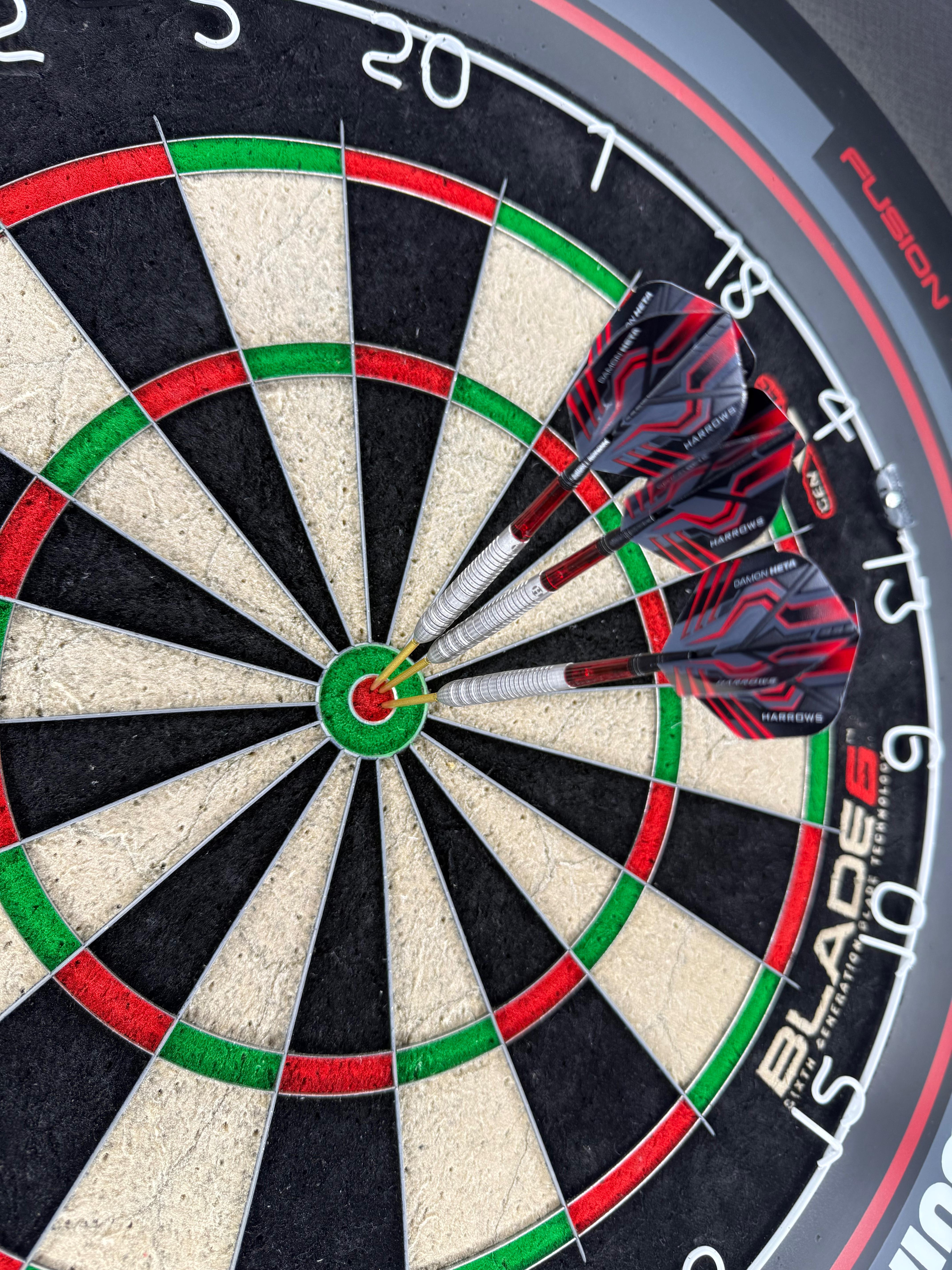 Damon Heta 90% QUICK POINT DARTS with 35mm gold nano Swiss points 