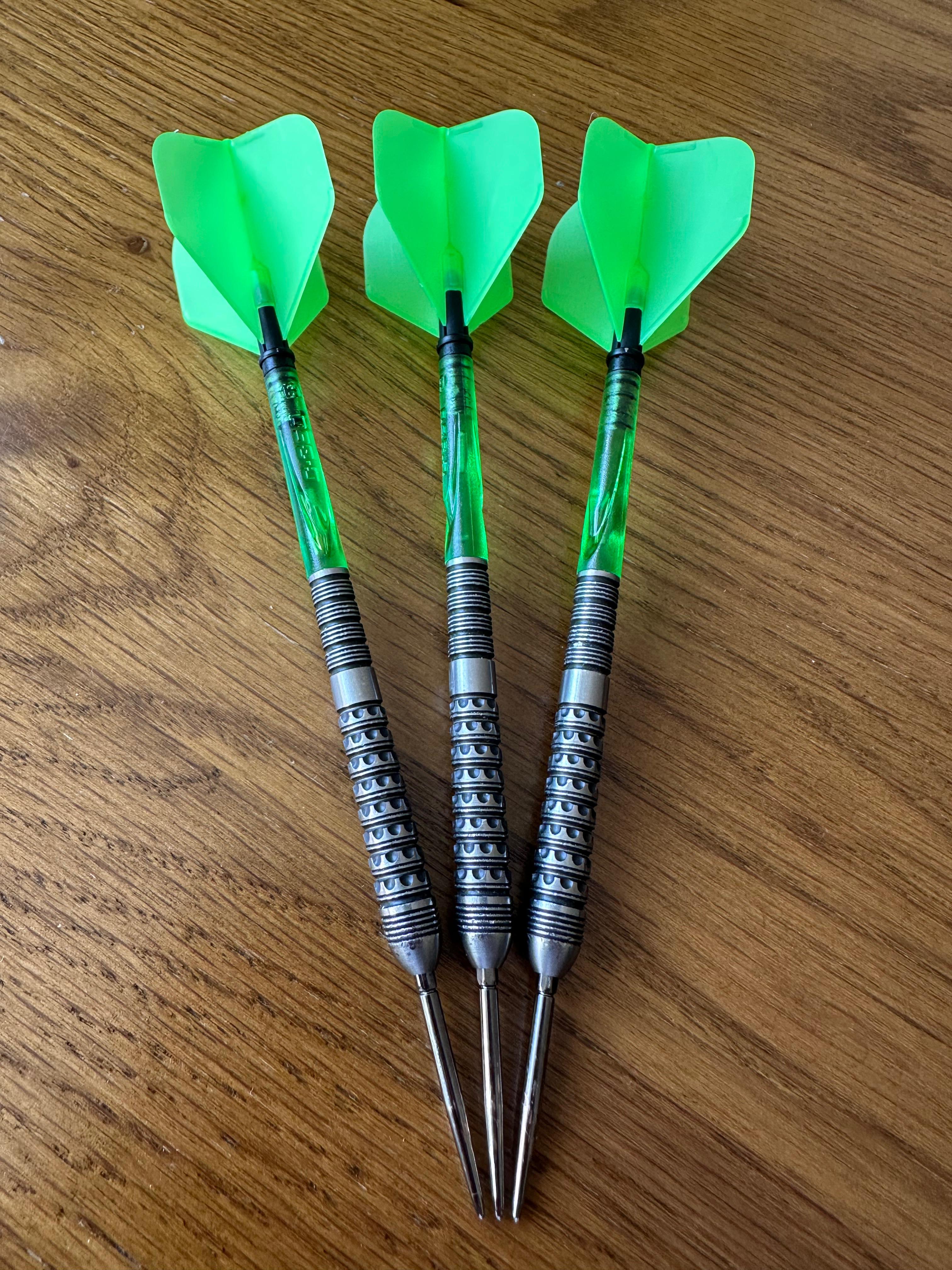 My new Harrows carbon 360 shafts and L style EZ1 flight fitted to my Redux 03 darts. Amazingly I got a 180 with them (my 9th in total) within 30 mins!! Well chuffed!