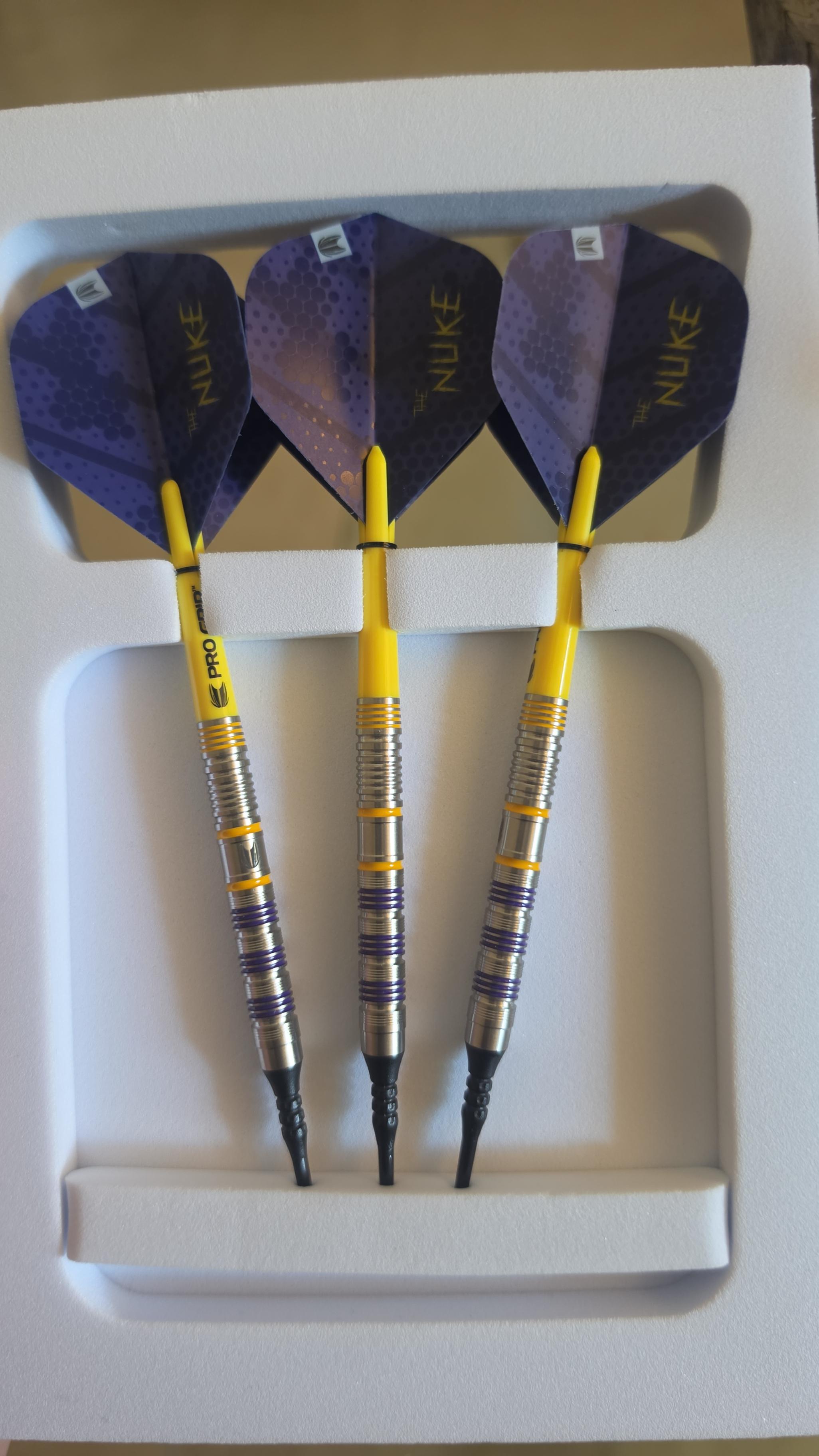 Dardos nuke más plumas KFlex.