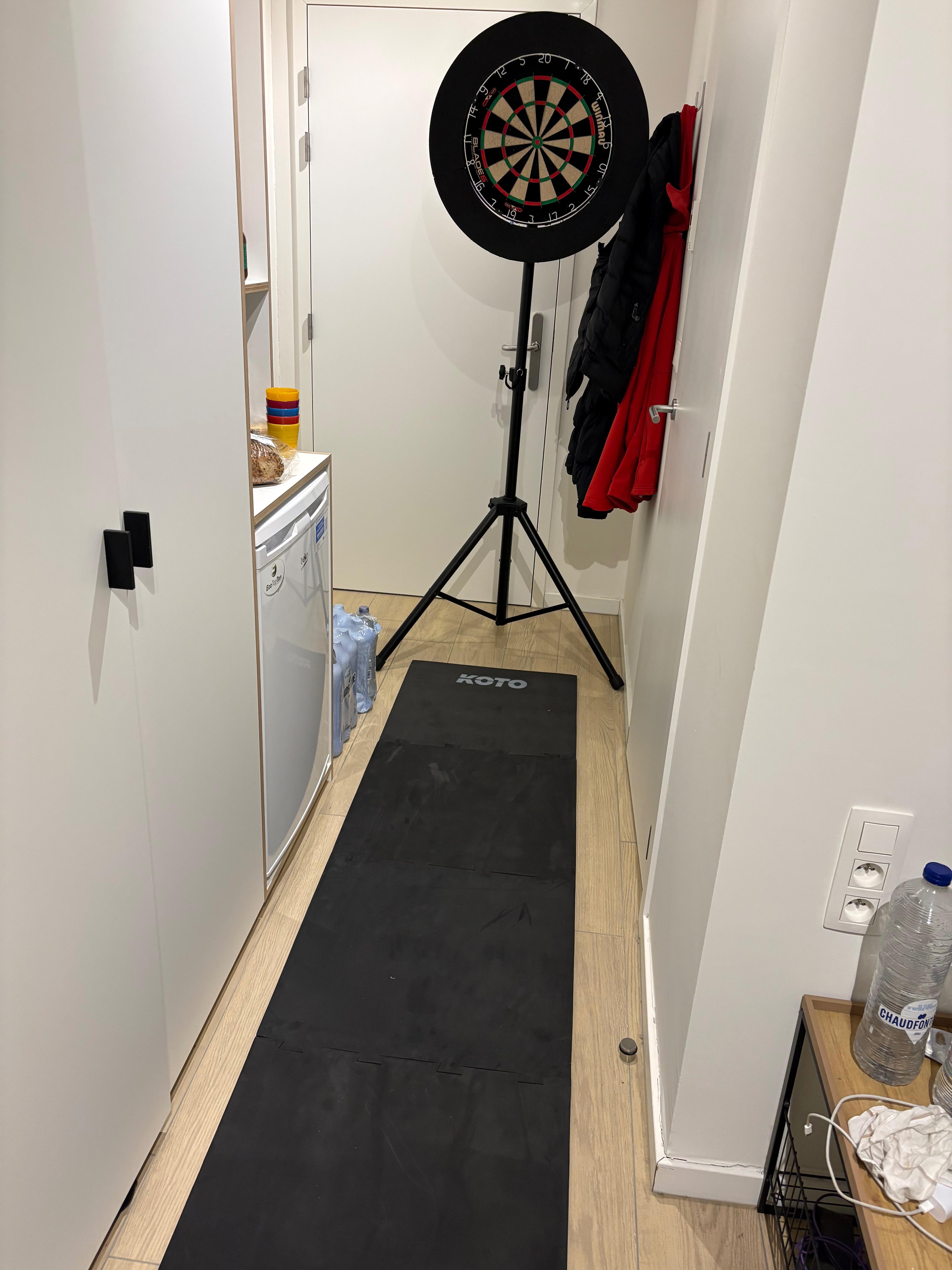 Winmau blade 6 + standaard + carpet