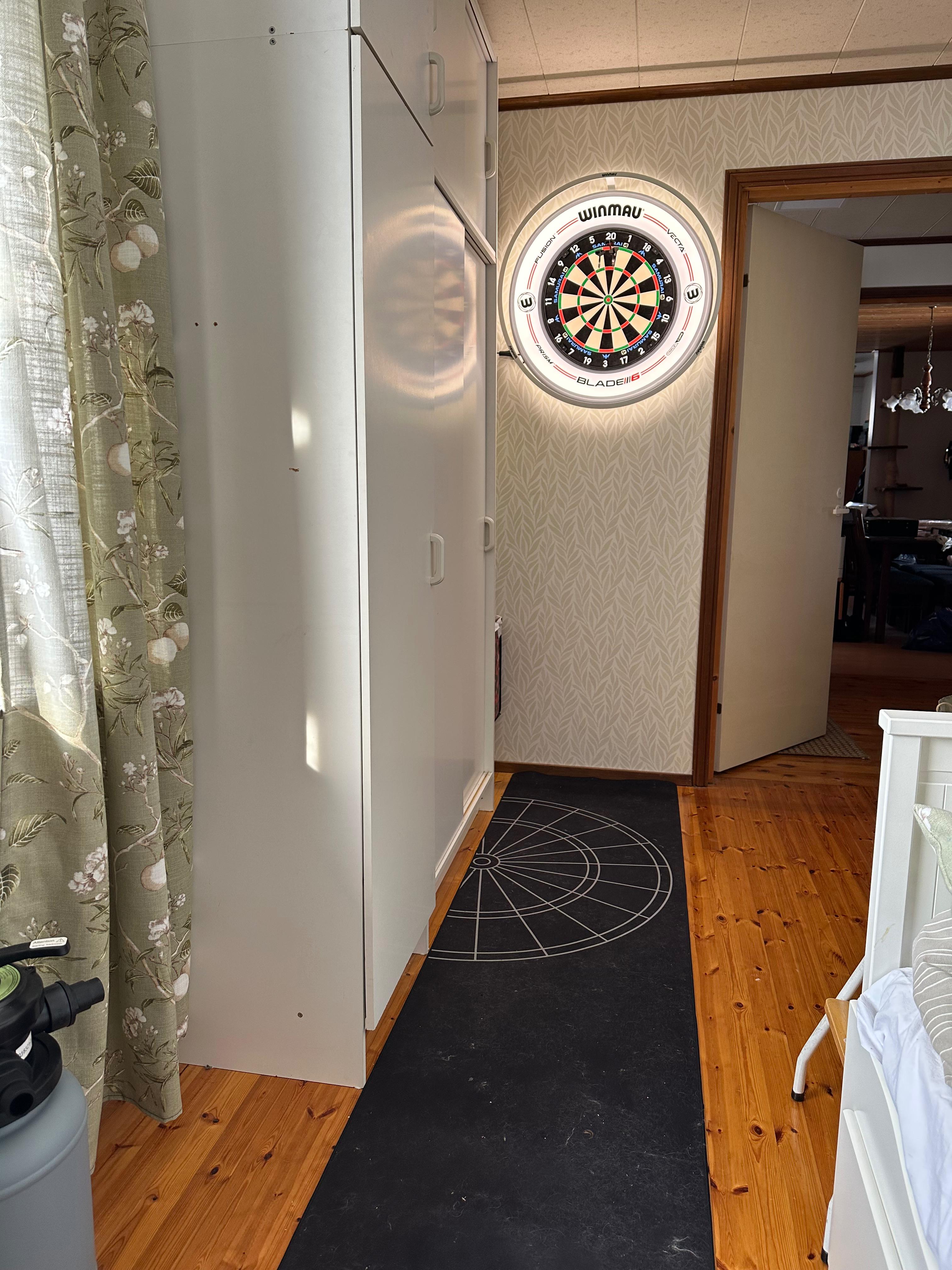 Harrows NX90, Mission Samurai 4 and Winmau Plasma 360