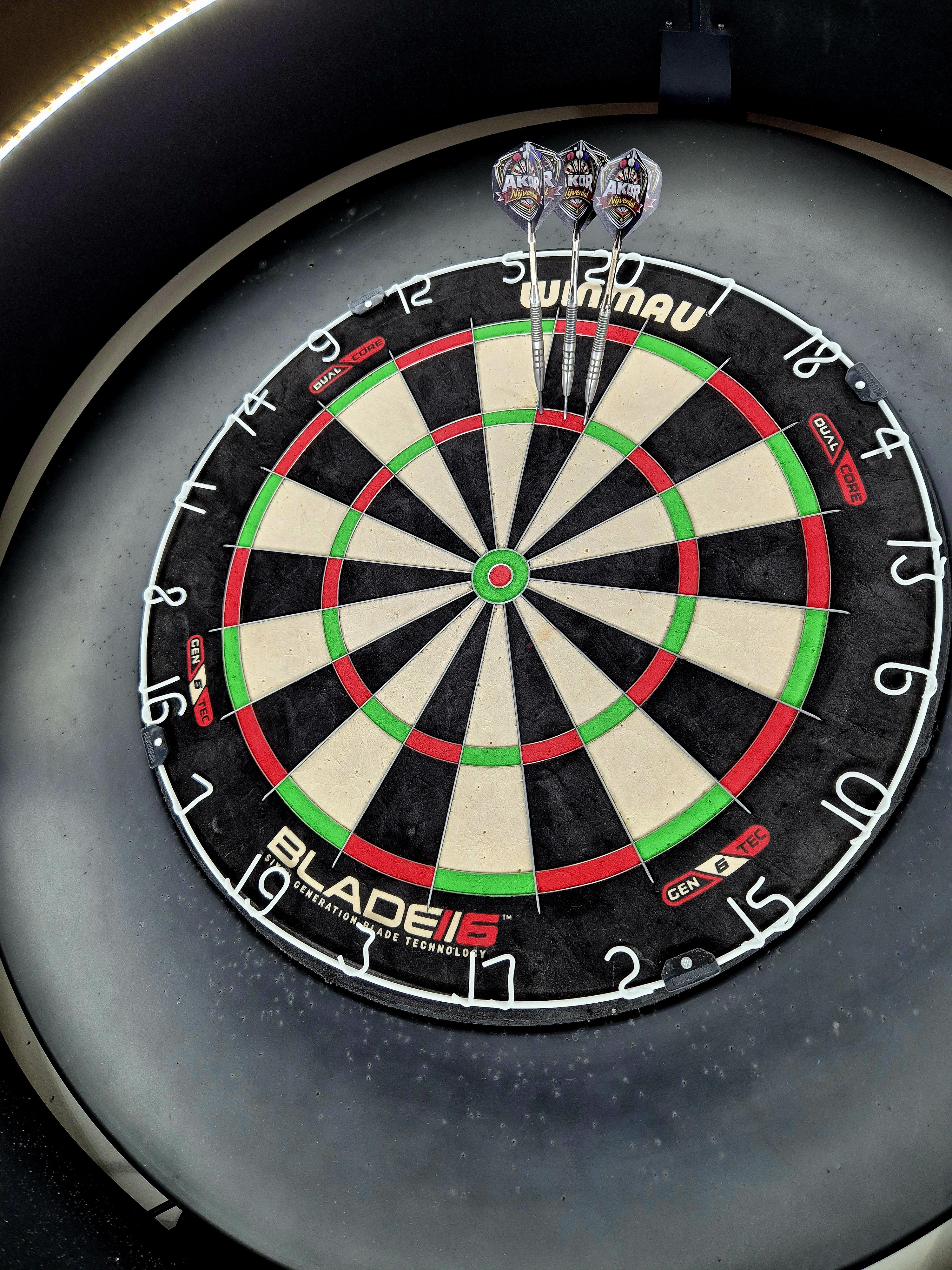 Zeer blij weer met de bedrukte flights, zie er strak uit. ook direct weer een upgrade van de dartborden gedaan Blade 6 dual core. Ook een aanrader!!!