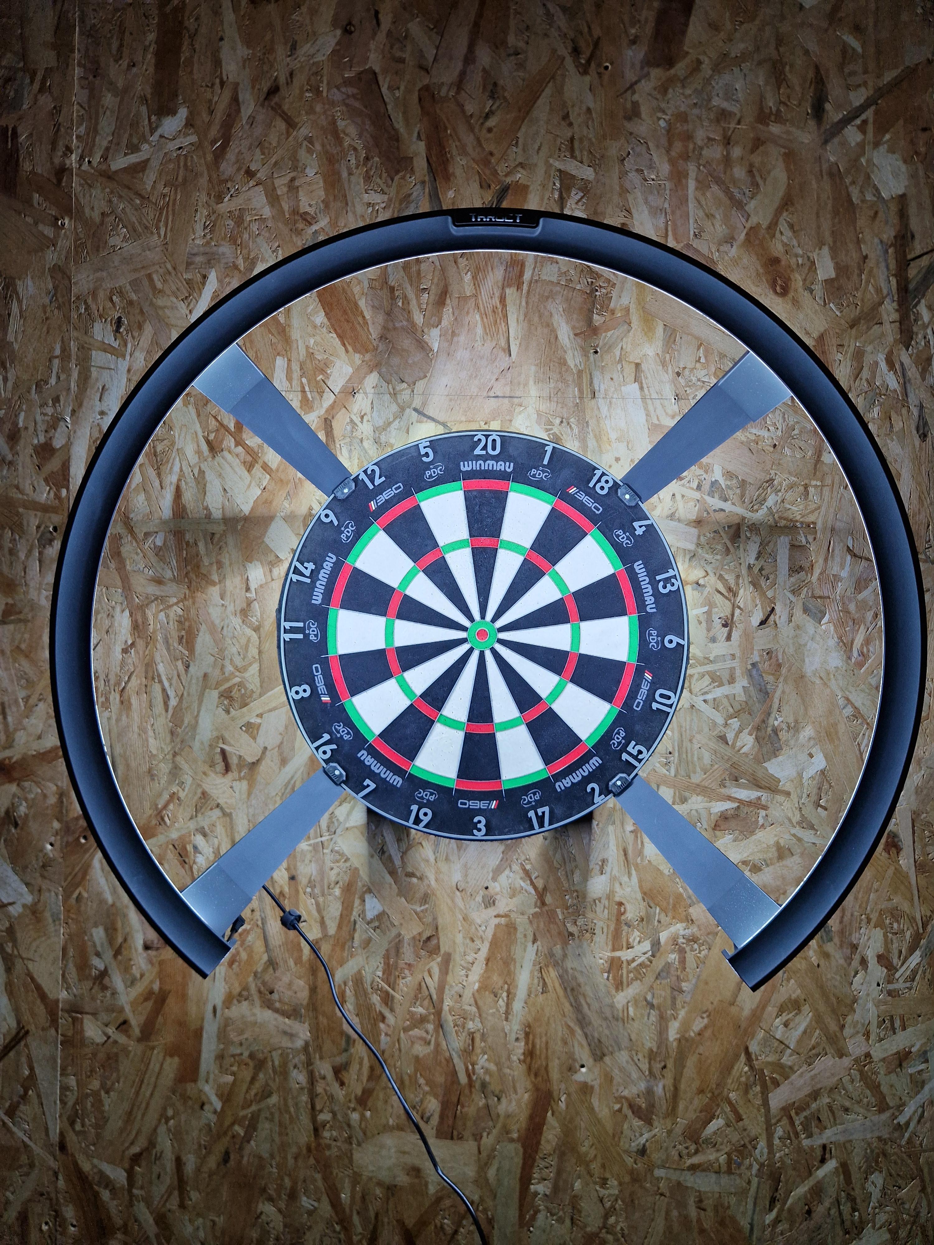 Cible Winmau blade 360 + Target Omni auto scoring