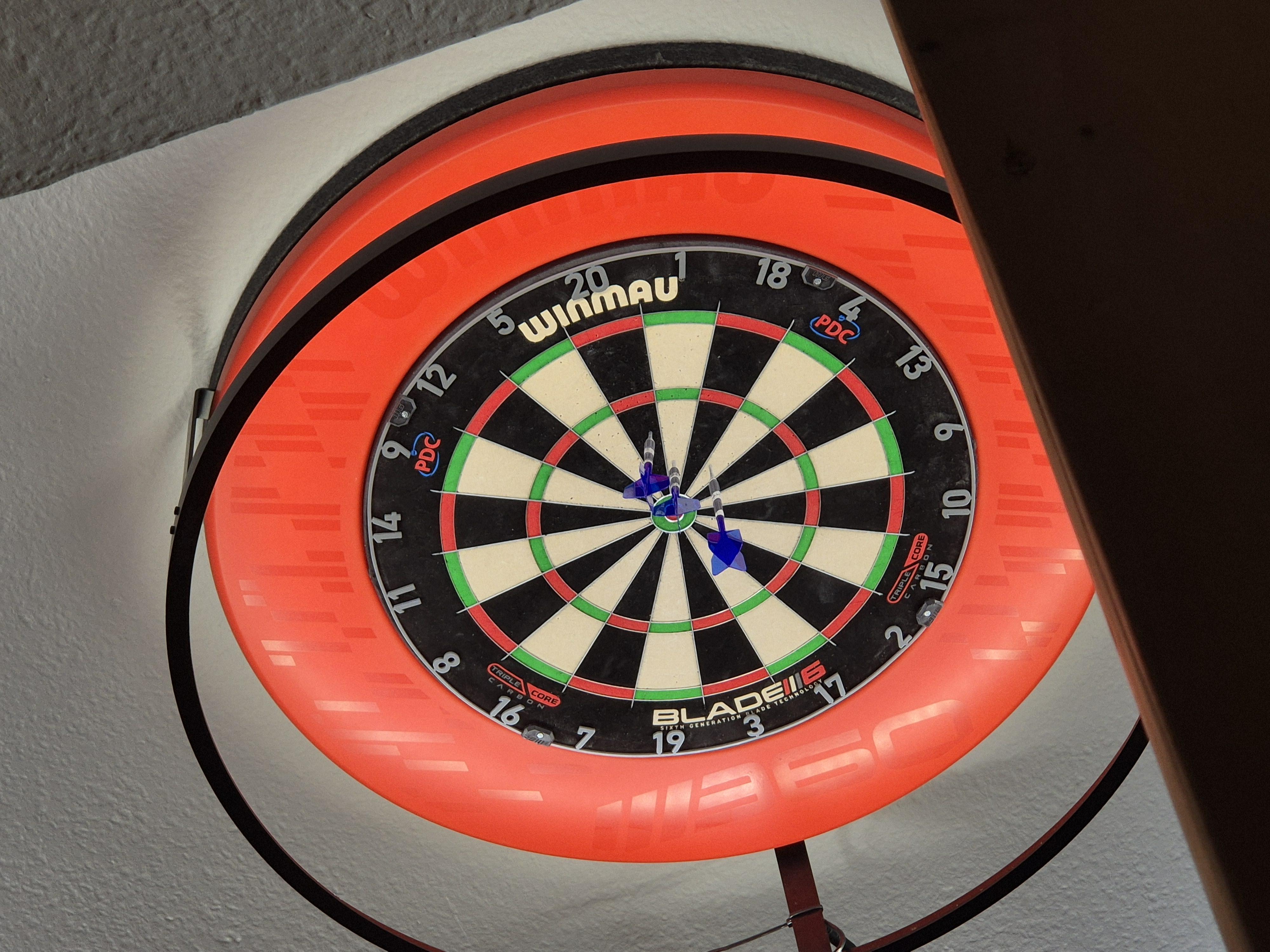 Winmau Blade 6/ Winmau Plasma Target Ultramarine  975 02 25g 