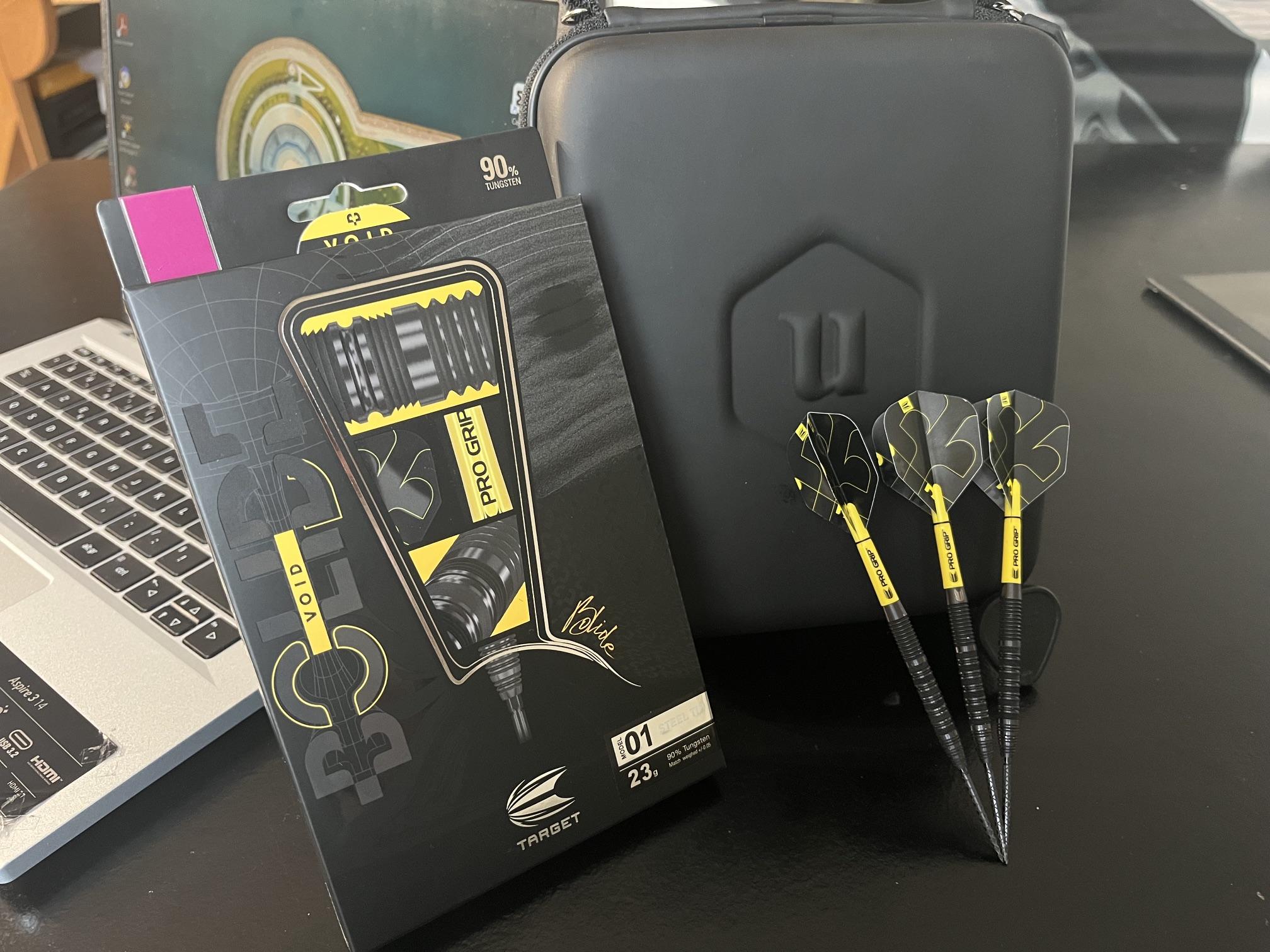 C'est un premier achat pour moi sur Dartshopper je suis très satisfait. La livraison rapide,la qualité des produits tout est réuni.