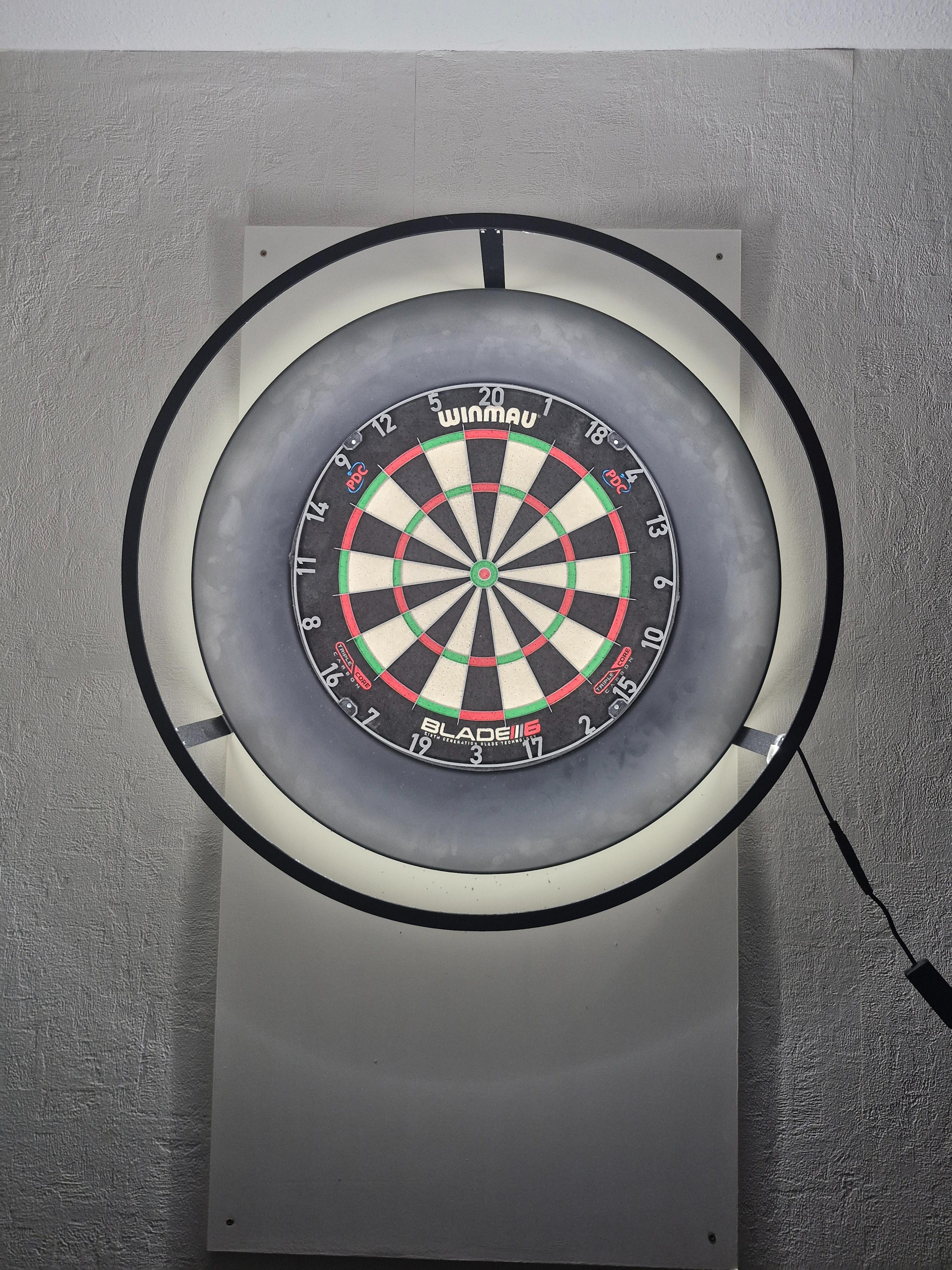 Dartbord en verlichting 