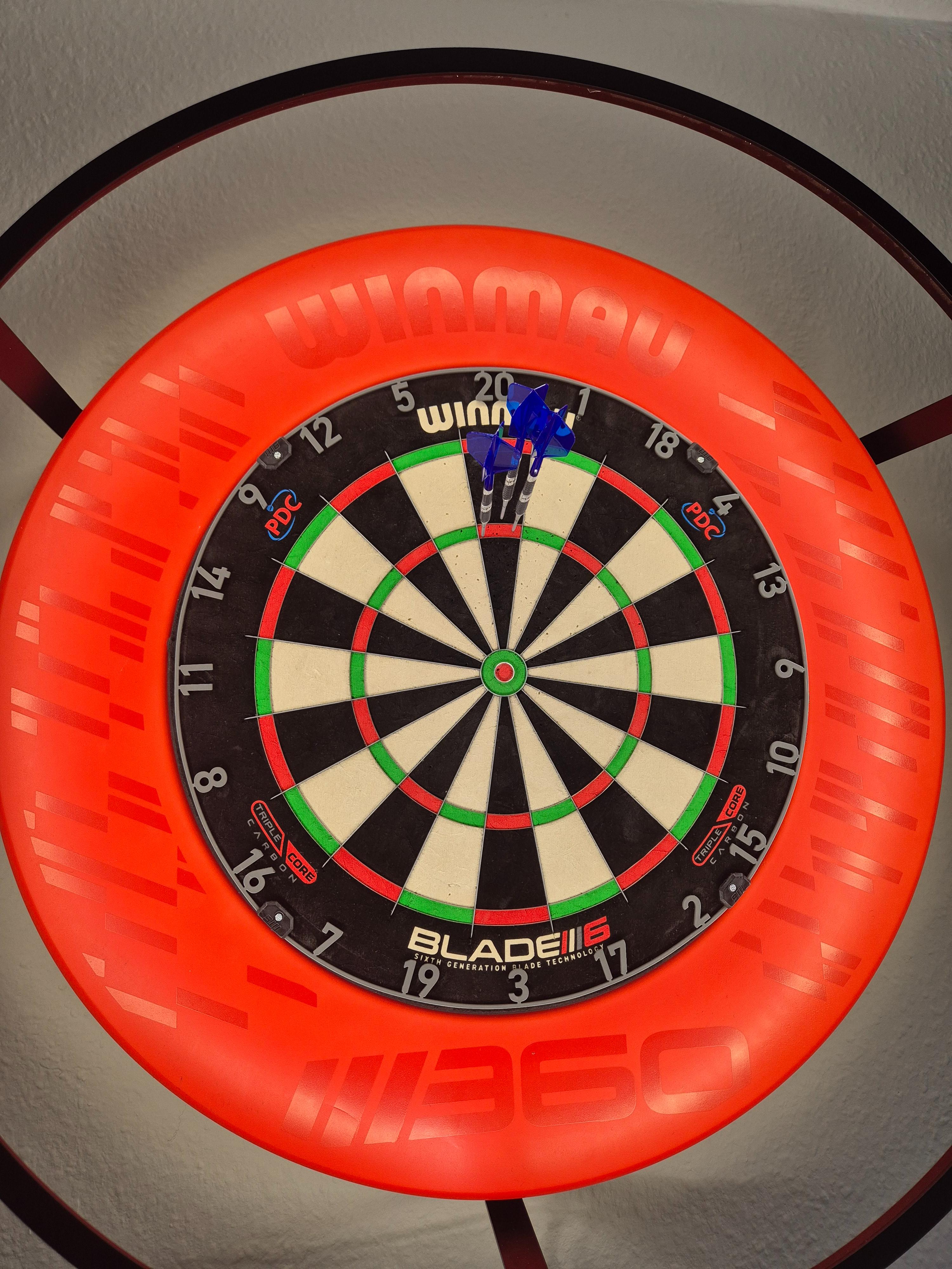 Winmau Blade 6/ Winmau 360 Suround Winmau Plasma Target 975 Ultramarine 02 25g 