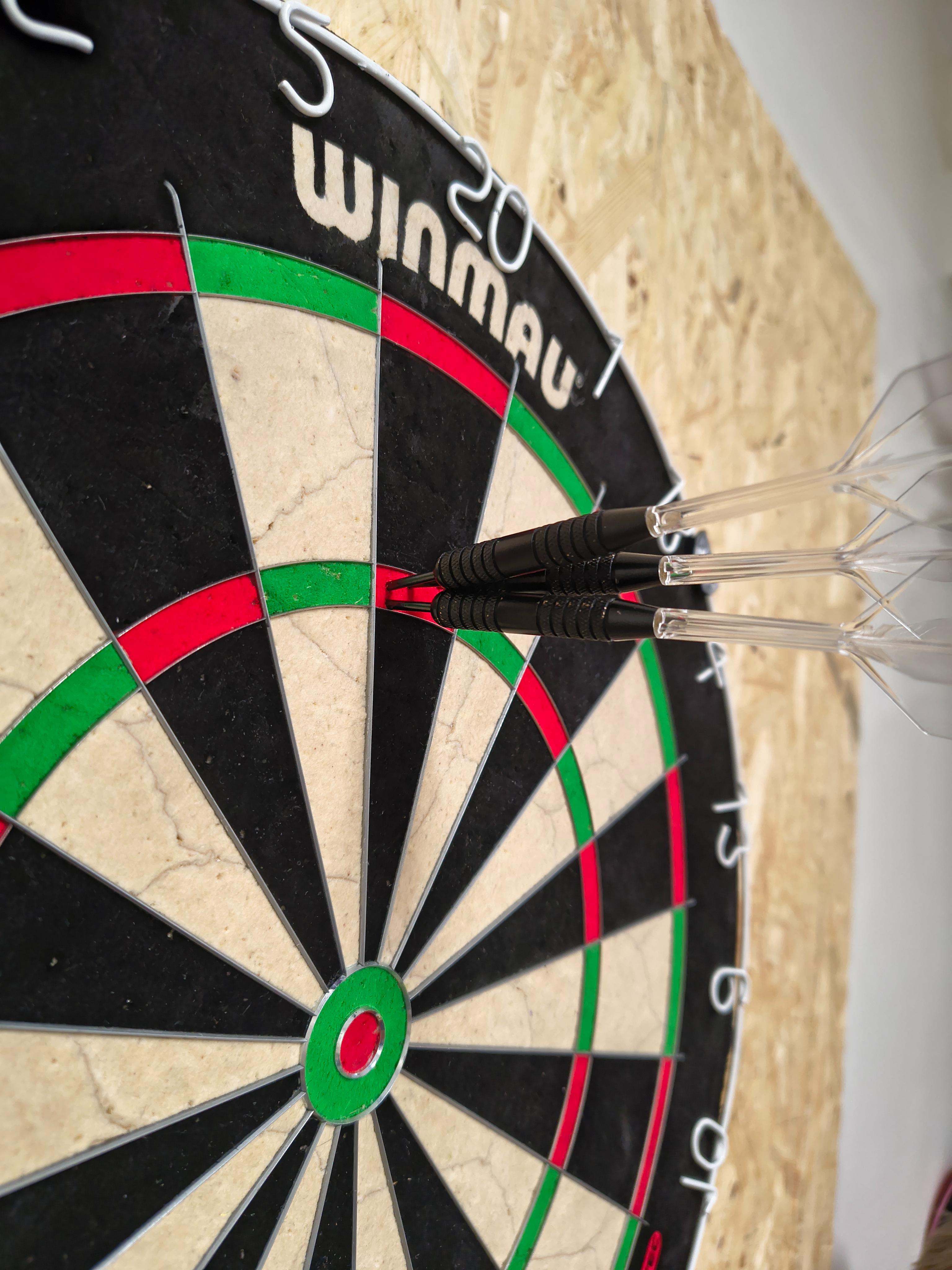 First 180 on Winmau Blade 6 using Winmau Apocalypse Darts