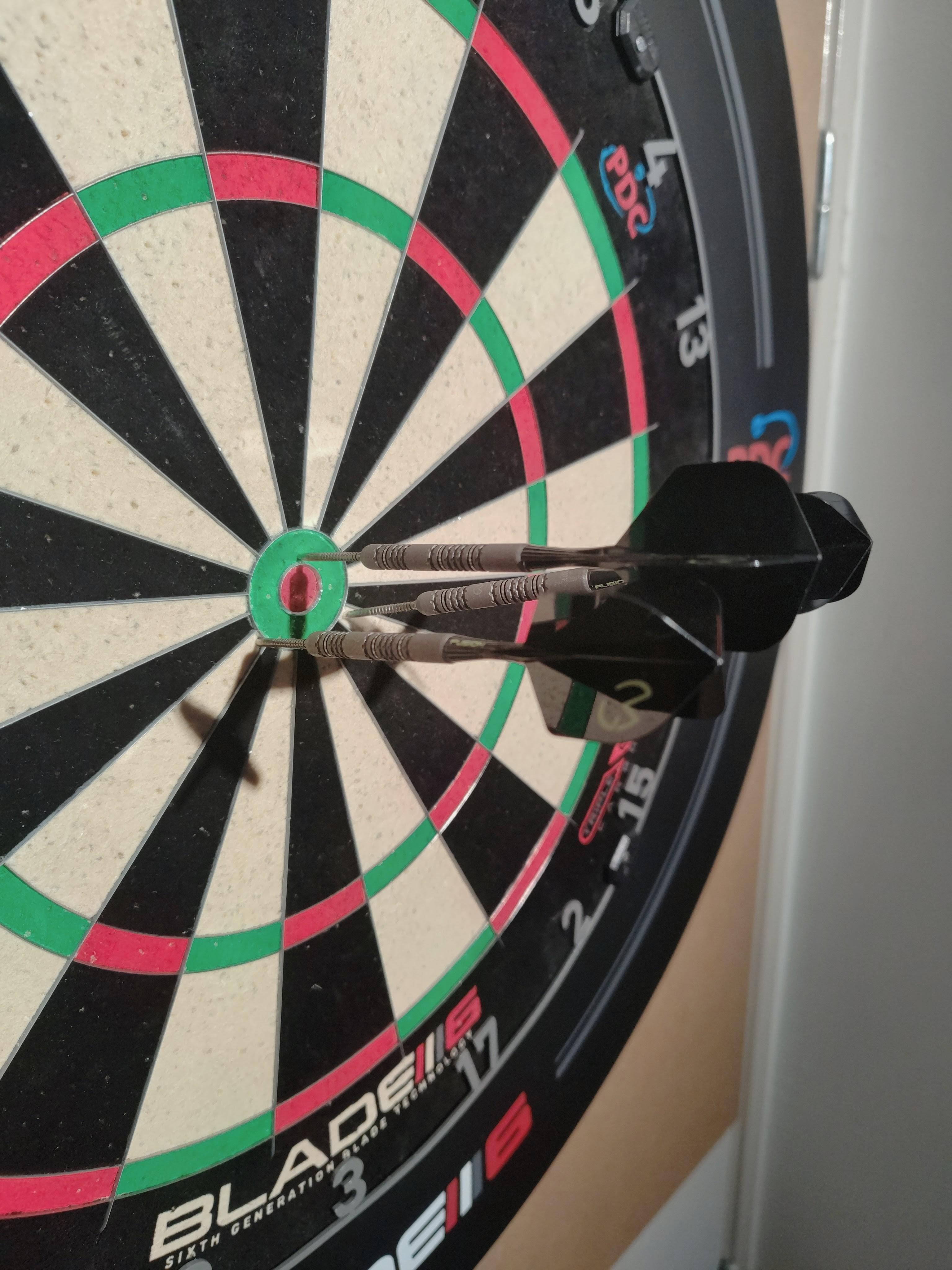 Merci Dartshopper, cible, tour de cible et maintenant les nouvelles  Winmau Michael van Gerwen Signature Edition Switch Point 90% - Fléchettes pointe Acier Au TOP