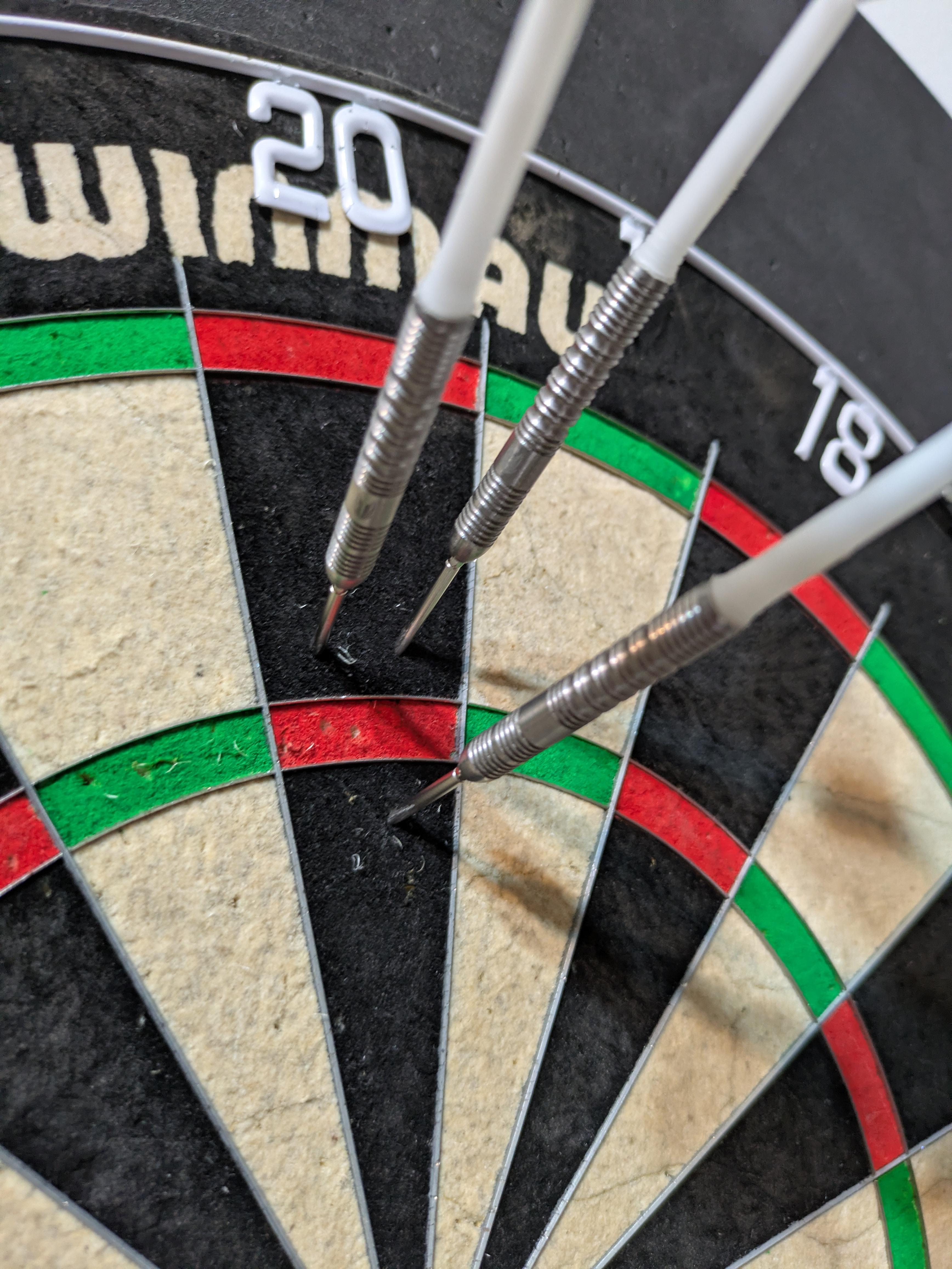 Target Hydro 01 Swiss Point 90% - Dartpfeile - 23 Gramm 